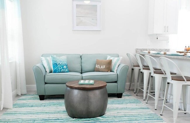 Building Photo - 2682 Nokomis Ave