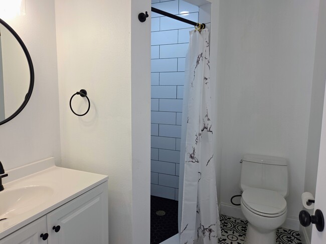 Building Photo - 3150 Emerson Ave S