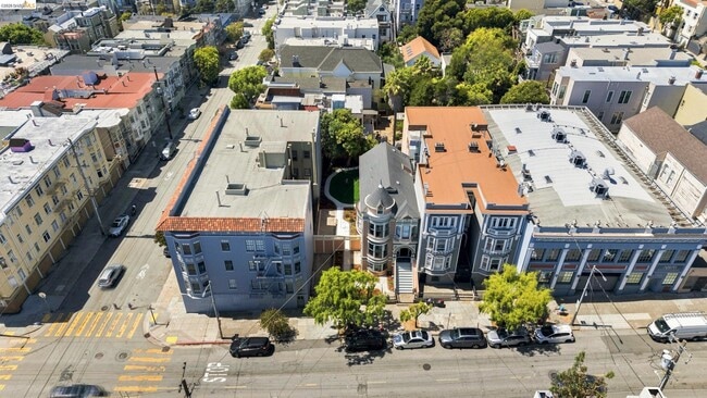 Building Photo - 415 Fillmore St