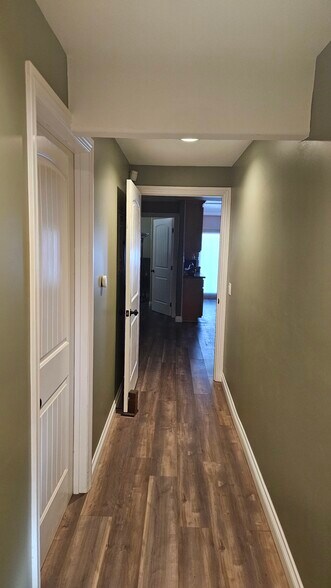 Building Photo - 751 Camino Durango