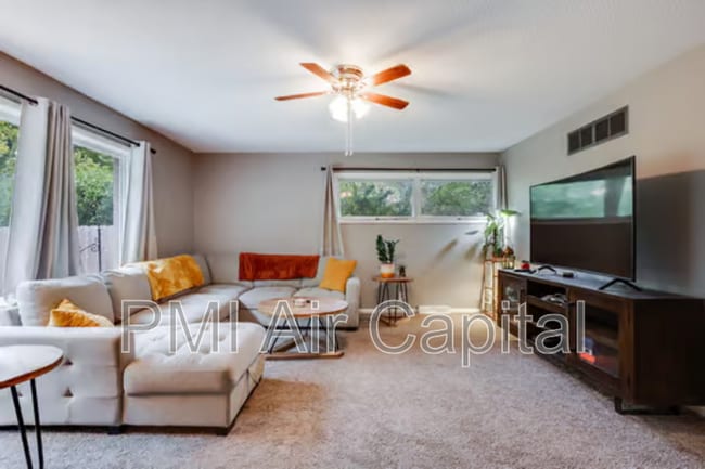 Building Photo - 1917 N Edgemoor St