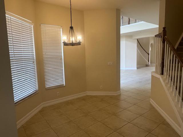 Building Photo - 664 Edgebrook Ln