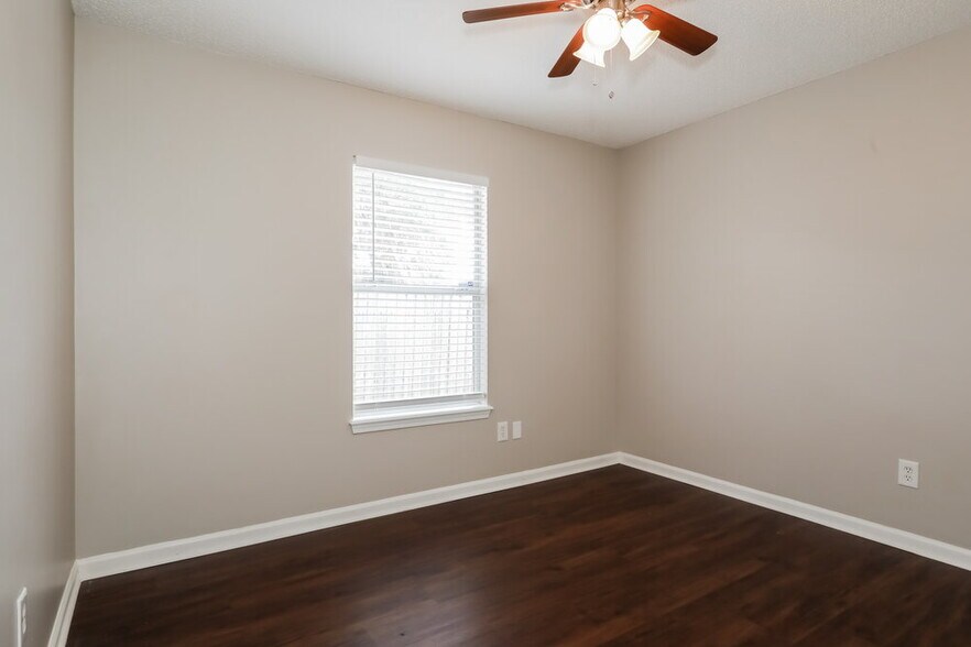 Building Photo - 2965 Golden Pond Blvd