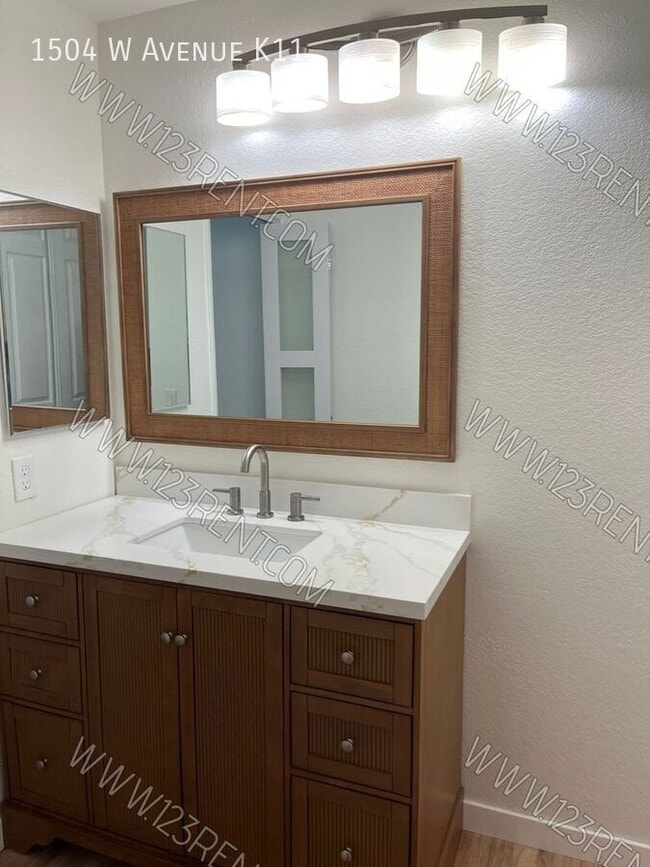 Building Photo - 1504 W Ave K11