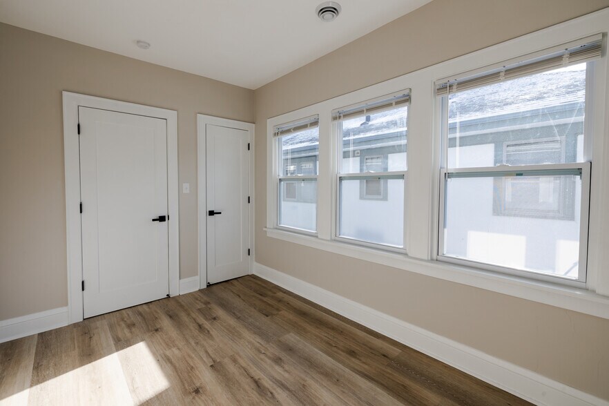 Building Photo - 4540 Garfield Ave