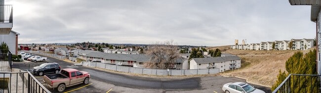 Building Photo - Live Where Comfort Meets Convenience - College Hill Condo in Pullman