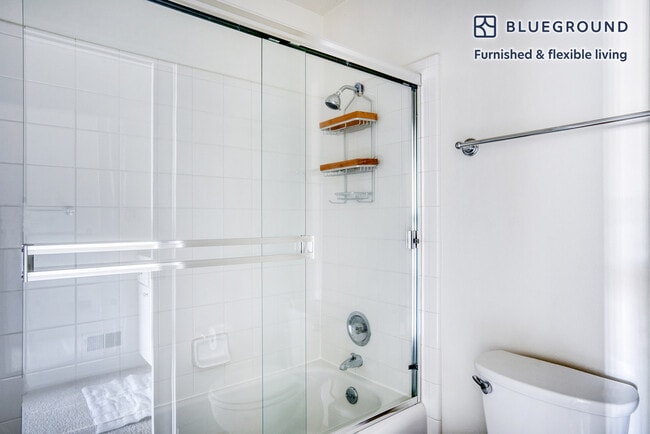 Building Photo - 1850 Sand Hill Rd