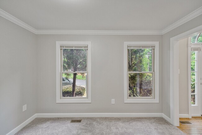 Building Photo - 4287 Exeter Dr