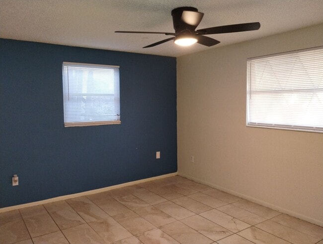 Building Photo - 2-bedroom, 2-bath home offering 1,028 square feet of comfortable living.