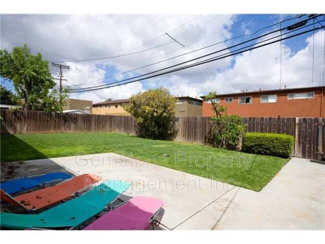 Building Photo - 5744 Mary Ln Dr