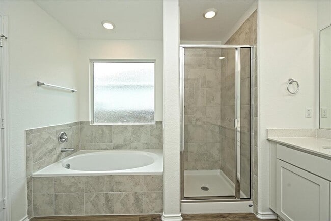 Building Photo - 180 Madrid