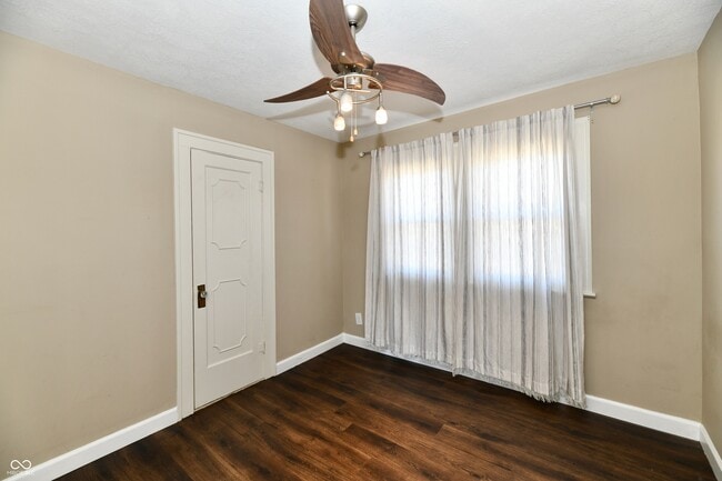 Building Photo - 6186 Evanston Ave