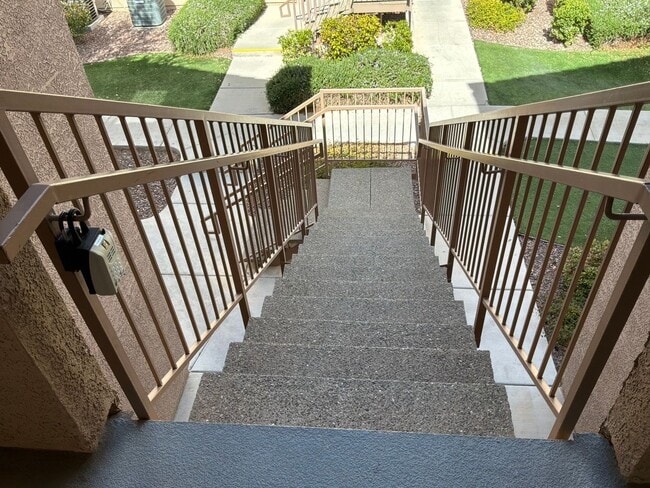 Building Photo - 2 bedroom 2 bathroom Condo