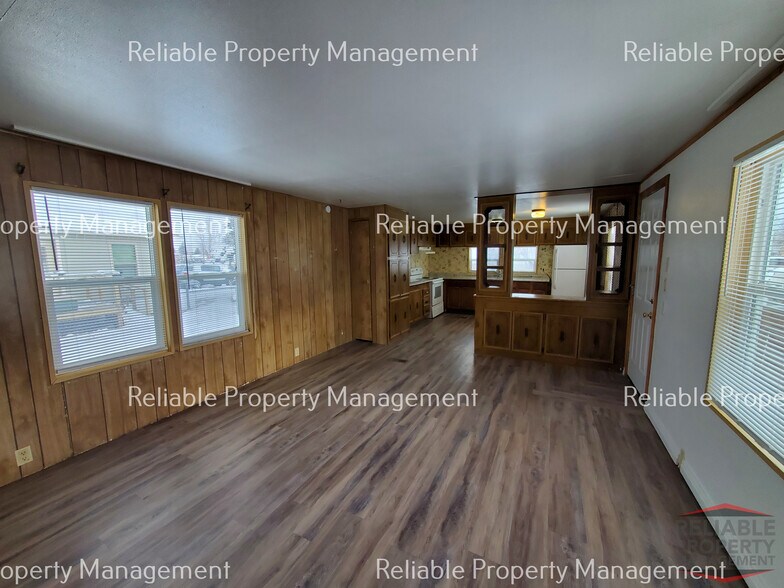 Building Photo - 750 Marcia Dr