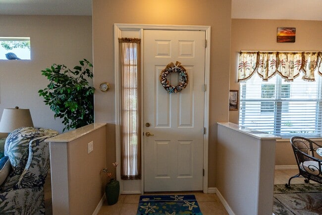 Building Photo - "Charming Englewood Gem: 2 Beds, 2 Baths in Oyster Creek Gated Golf Community