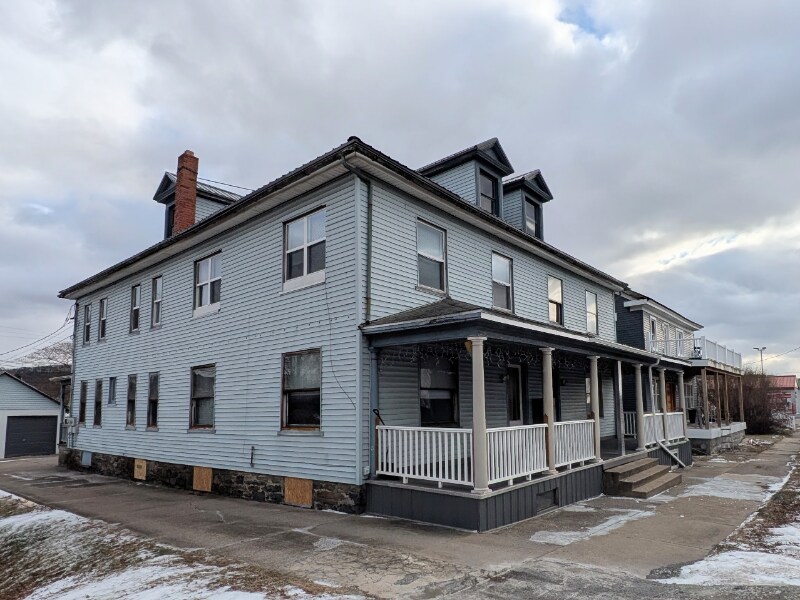 Building Photo - 214-214 S Front St