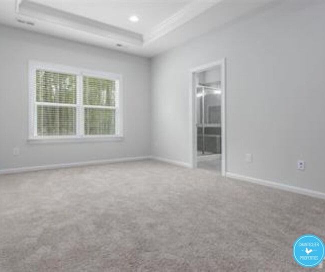 Building Photo - 2034 Chipley Dr