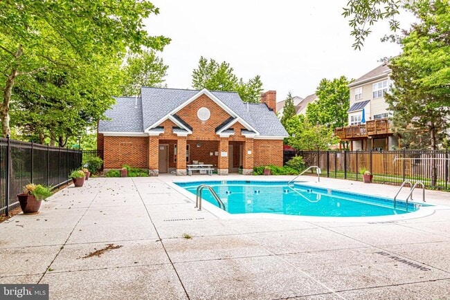 Building Photo - 3819 Watkins Mill Dr