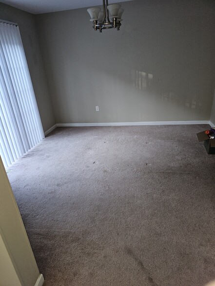 Building Photo - 404 S Keyser Ave