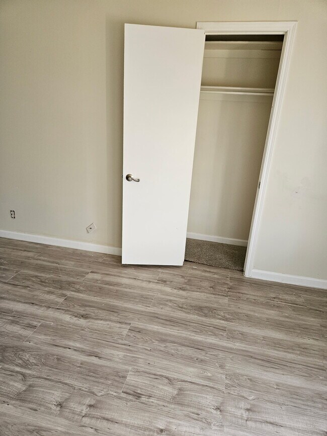 Building Photo - 405 NW 84th St