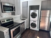 Building Photo - Beautifully Renovated Apartment in Wilmore!