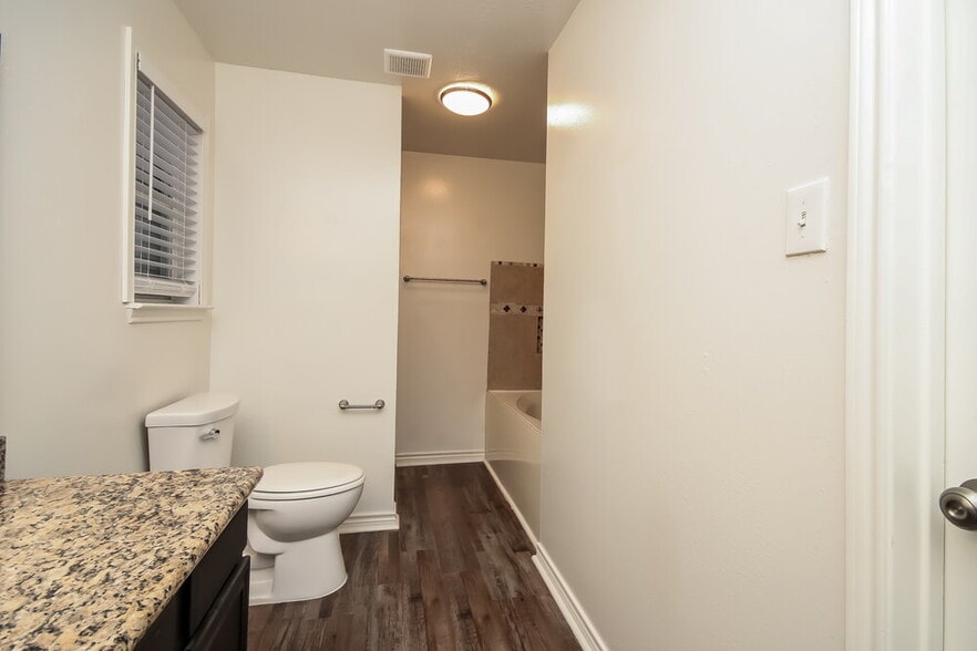 Building Photo - 6615 Lower Arrow Dr