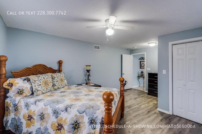 Building Photo - 419 E 2nd St