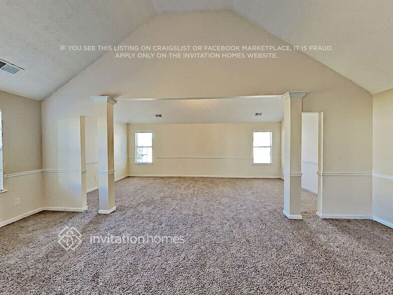 Building Photo - 6452 Snowden Dr