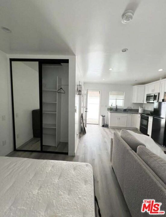 Building Photo - 5630 Gentry Ave