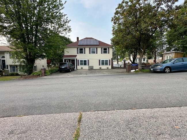 Primary Photo - 6 Piave St