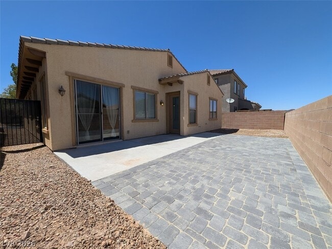 Building Photo - 1032 Via Canale Dr