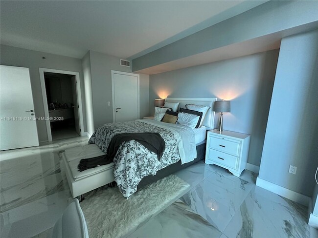 Building Photo - 55 SE 6th St