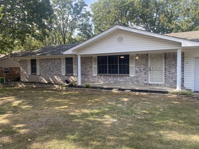 Primary Photo - 3500 Bunker Hill Dr