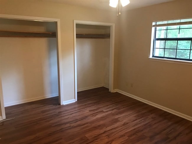 Building Photo - 2360 Hartsfield Way