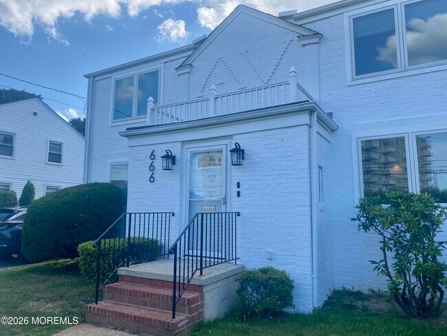 Building Photo - 666 Ocean Ave N