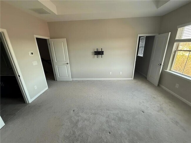 Building Photo - 4245 Essex Pond Wy