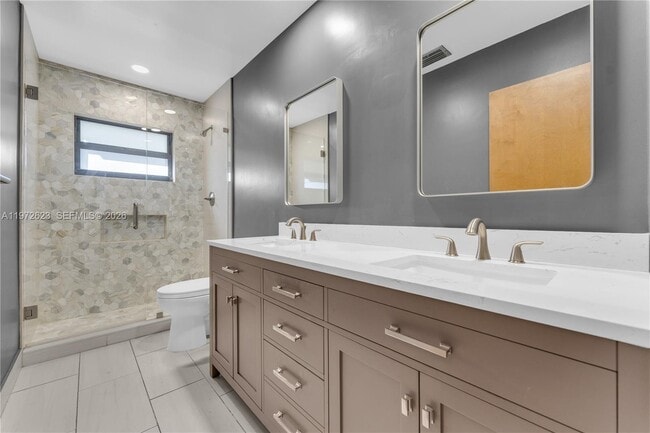 Building Photo - 15305 SW 74th Ct