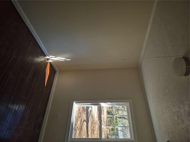 Building Photo - 2190 Jernigan Dr SE