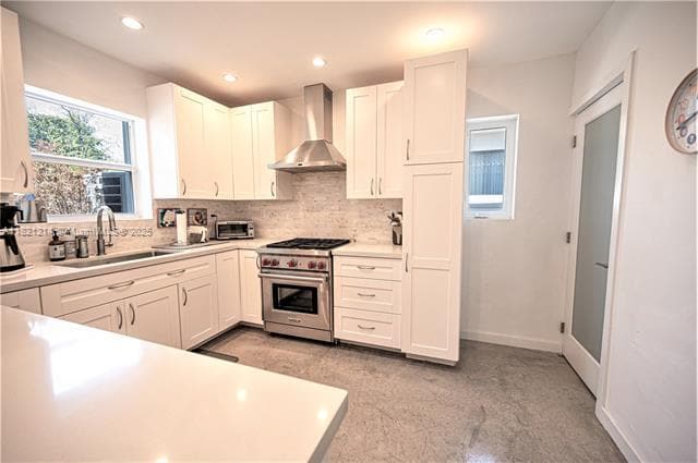 Building Photo - 920 W 43rd Ct
