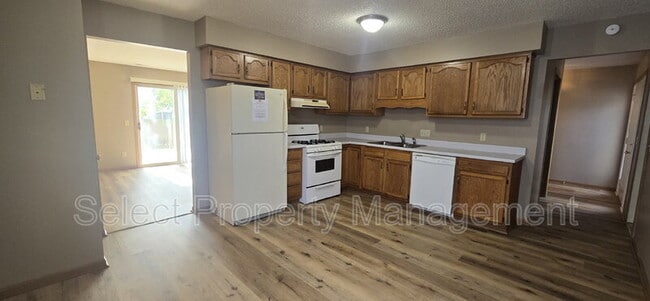 Building Photo - 605 Copperfield Dr