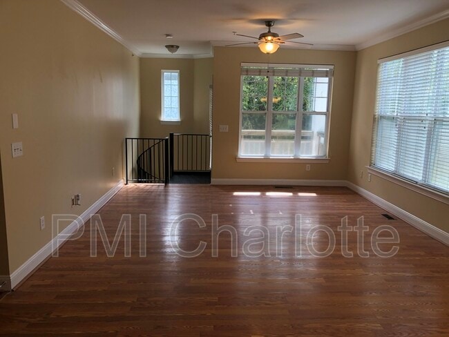 Building Photo - 6710 Mallard Park Dr