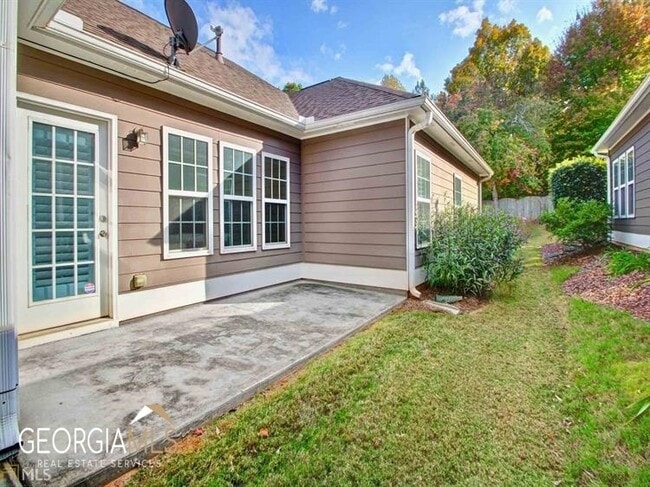 Building Photo - 54 Medallion Park