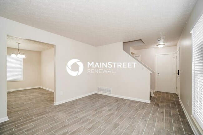 Building Photo - 3 Bedroom Pet-Friendly Home in PICKERINGTON, OH with Main Street Renewal