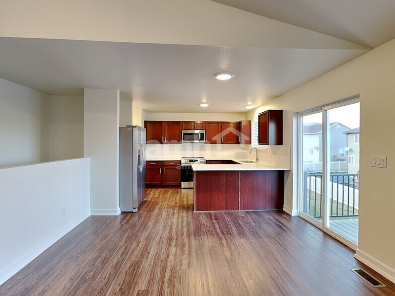 Building Photo - 4103 Dakota Dr