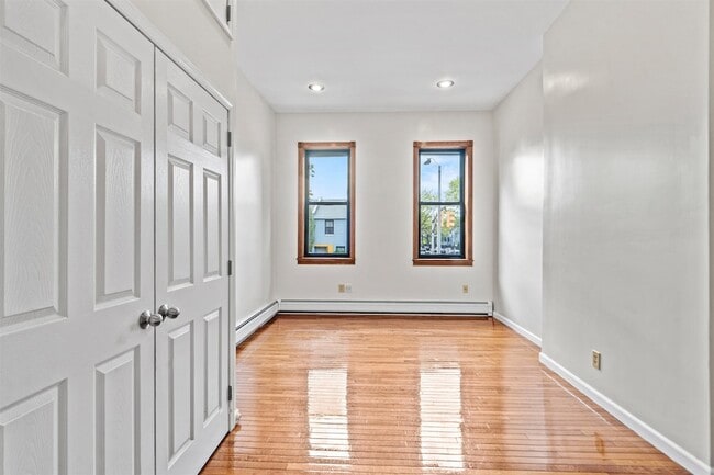 Building Photo - 800 Ocean Ave