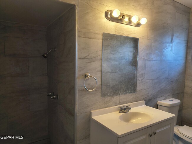 Building Photo - 714 N San Marcial St