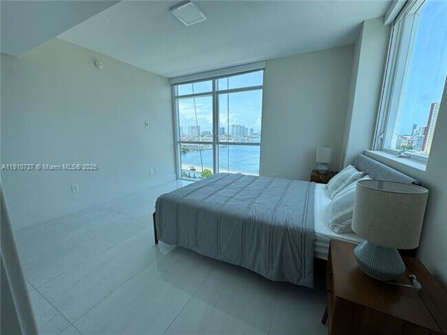 Building Photo - 400 Sunny Isles Blvd