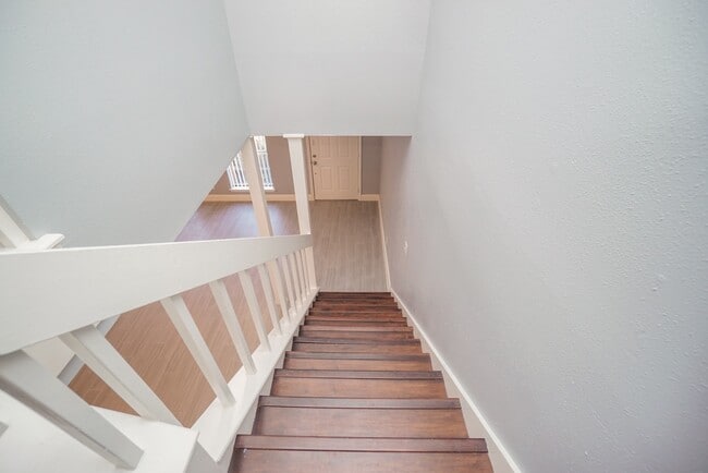 Building Photo - 2515 Oak Hill Dr