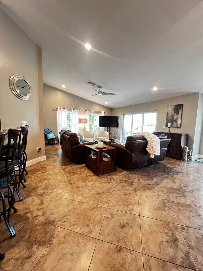 Building Photo - 9421 Old Hickory Cir