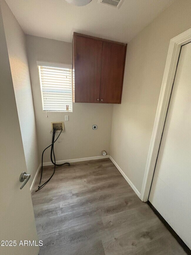 Building Photo - 1472 E Constitution Dr